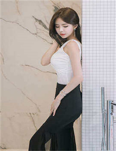 欧美高大肥白大臀,妩媚头像