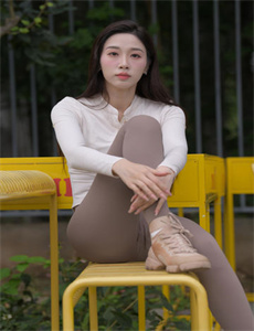 朴妮唛全集种子,19岁RAPPER潮水欢迎你