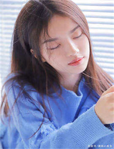 扒开老师湿漉漉的黑森林